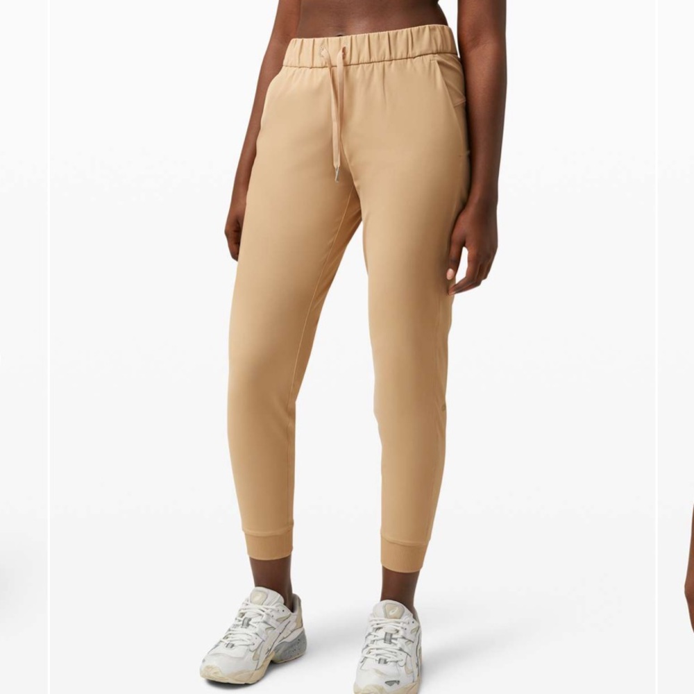 On the fly jogger beechwood lululemon size 8